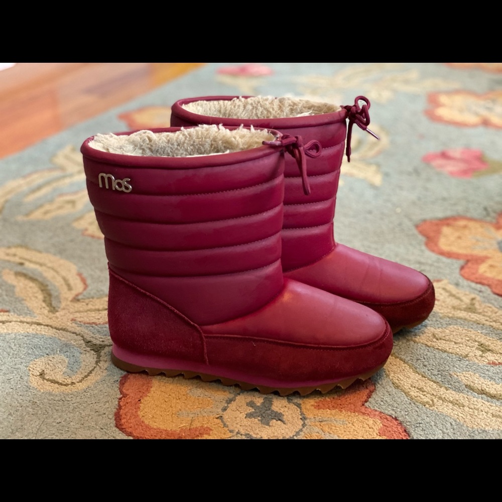 Women’s Mos Copenhagen red boots